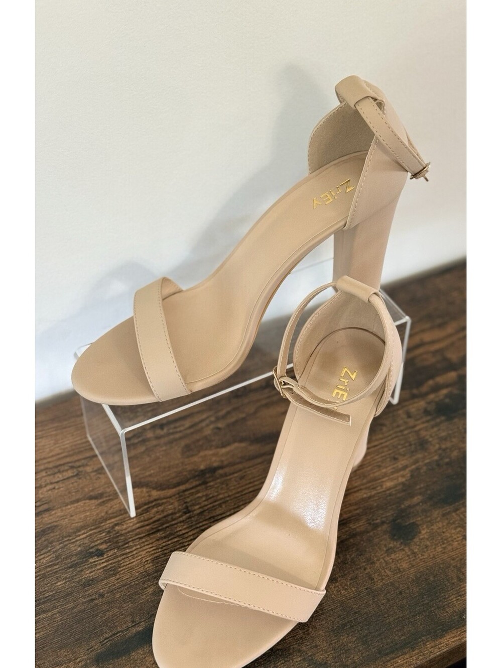ZriEy Beige Block Heeled sandals size 9 Medium Round Toe Shoes Dress Classy